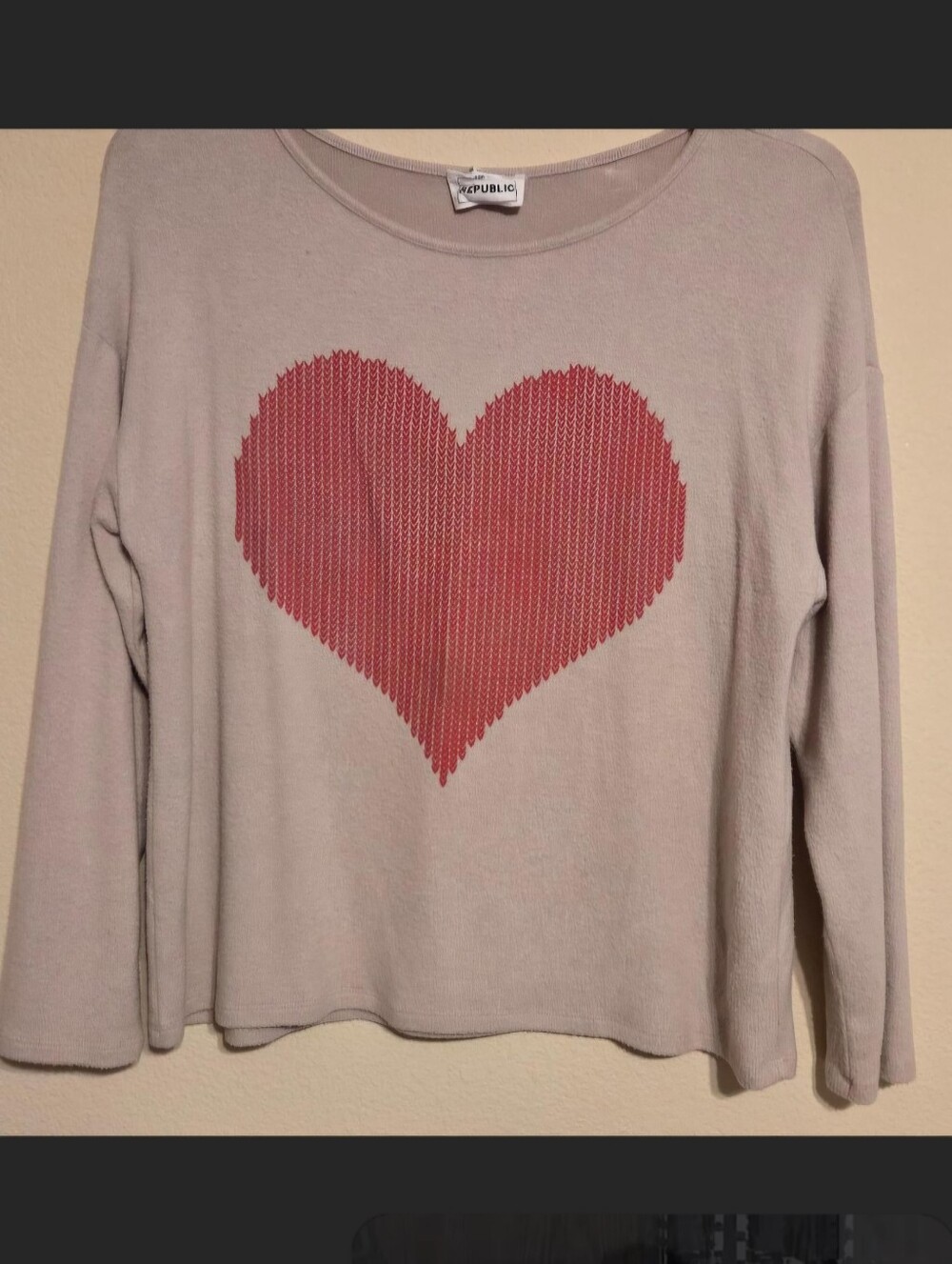 For The Republic Beige Women's Knit Sweater with Heart Graphic Size M